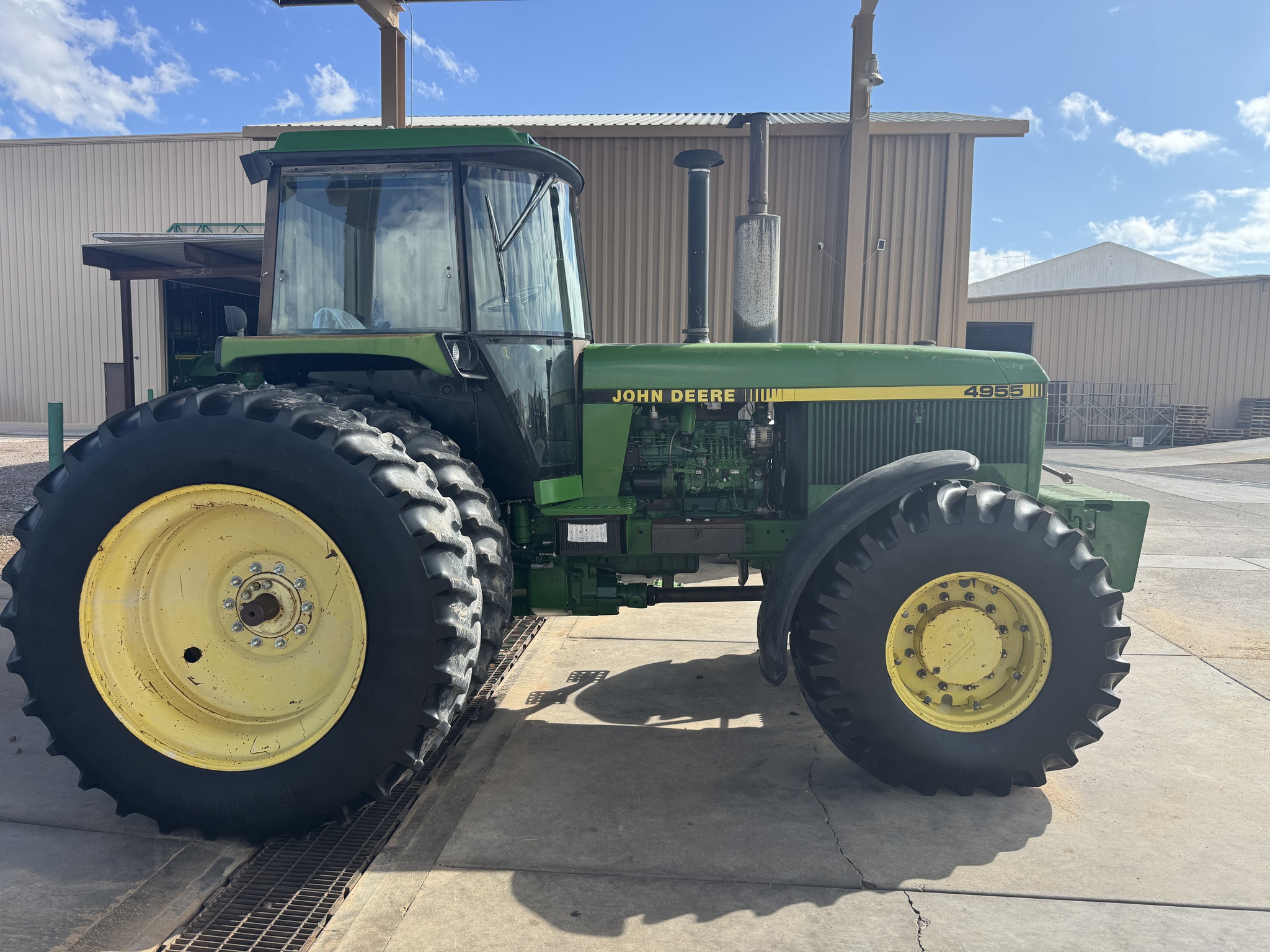 1990 John Deere 4955 Image 3