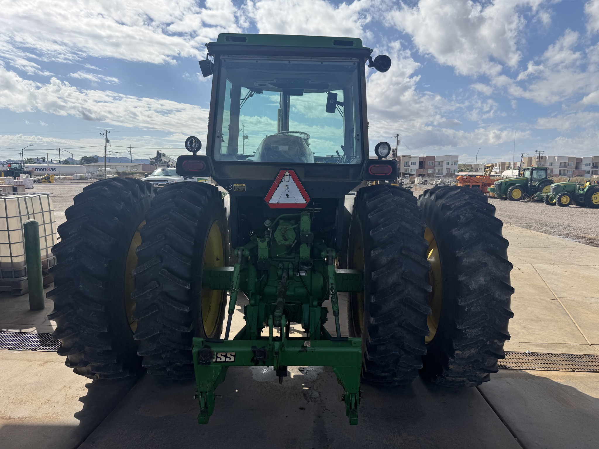 1990 John Deere 4955 Image 5