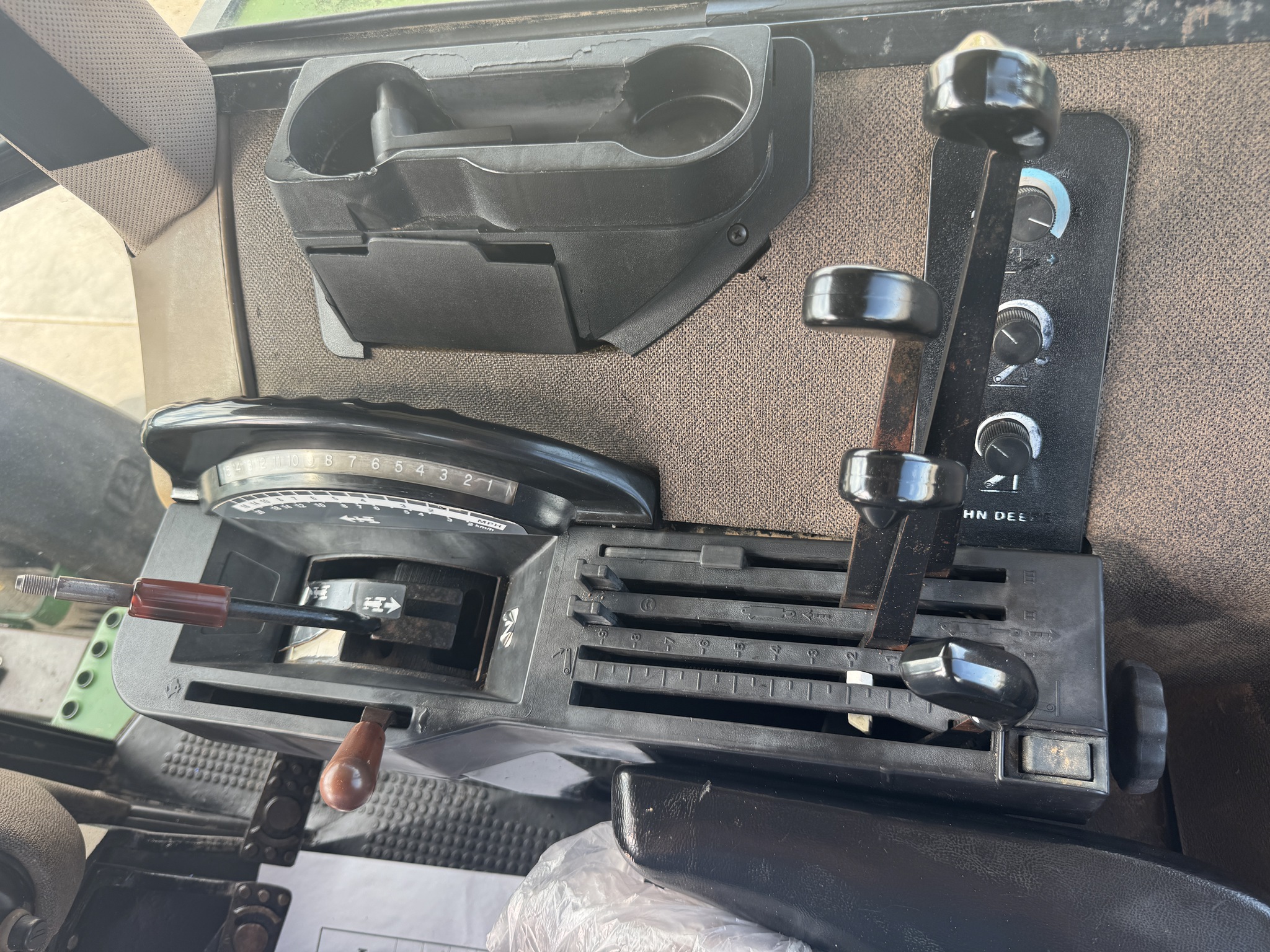 1990 John Deere 4955 Image 11