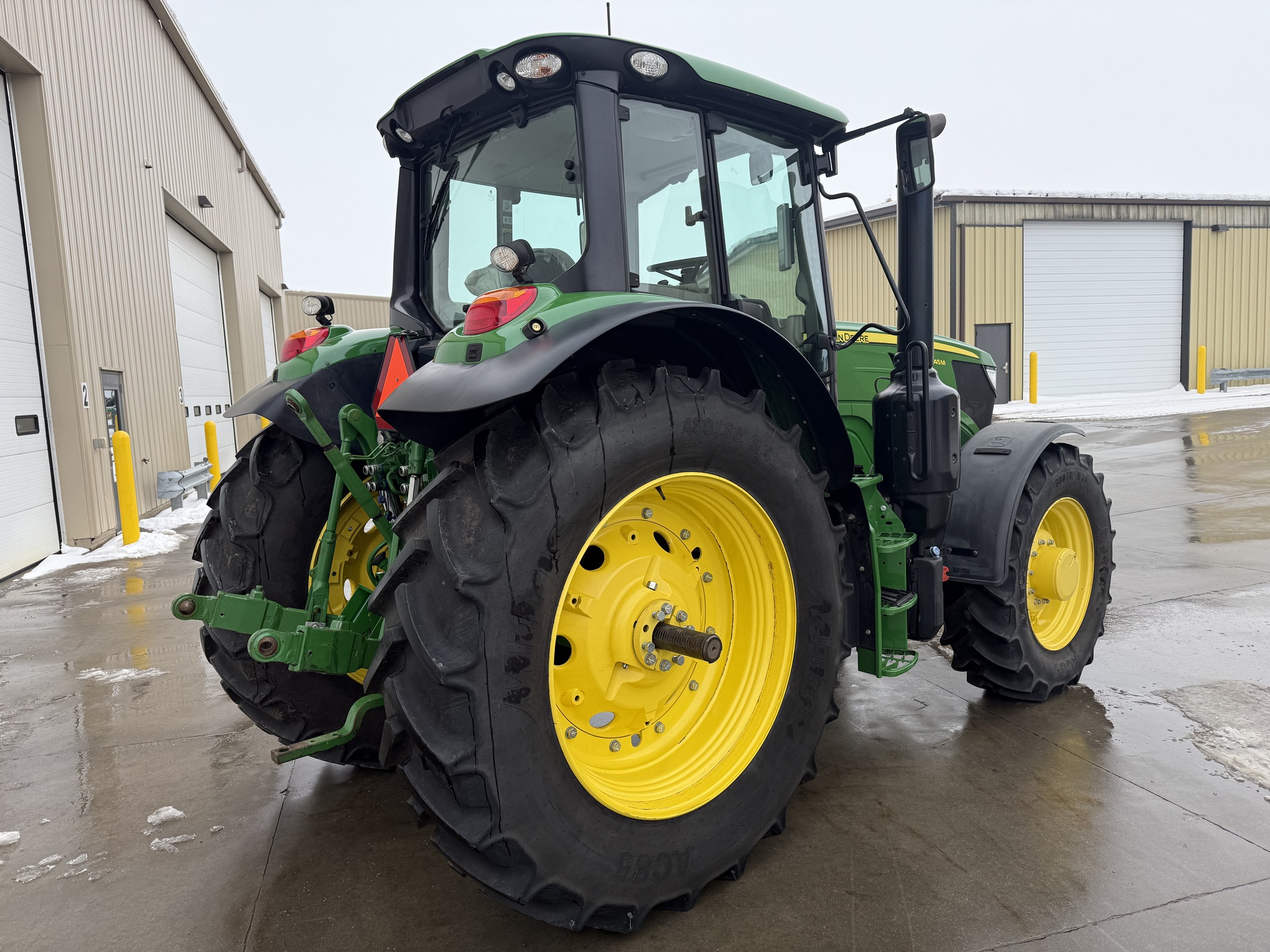 2021 John Deere 6145M Image 3