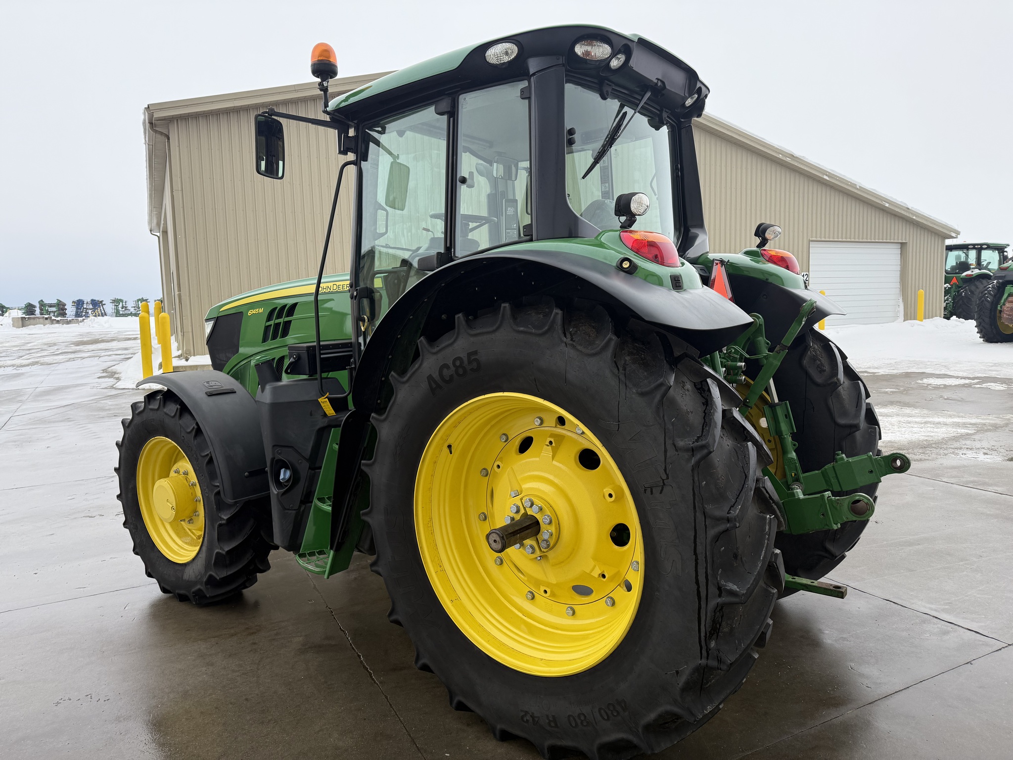 2021 John Deere 6145M Image 5