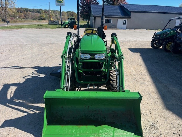 2012 John Deere 2320 Image 3