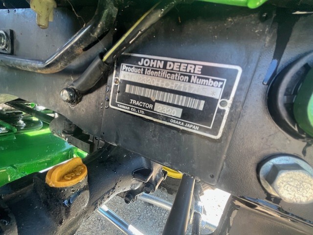 2012 John Deere 2320 Image 8