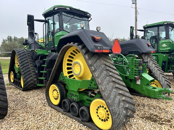 Used 2025 John Deere 9RX 830 Track Tractors at Horizon Ag & Turf in High Prairie, AB - Photo3