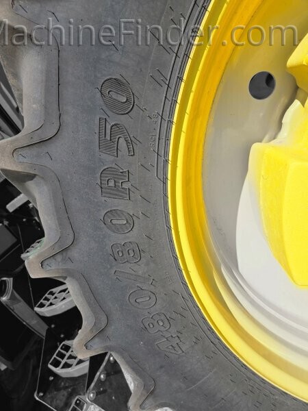 2024 John Deere 8R 370 Image 10