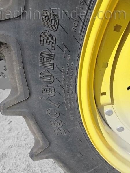 2024 John Deere 8R 370 Image 9