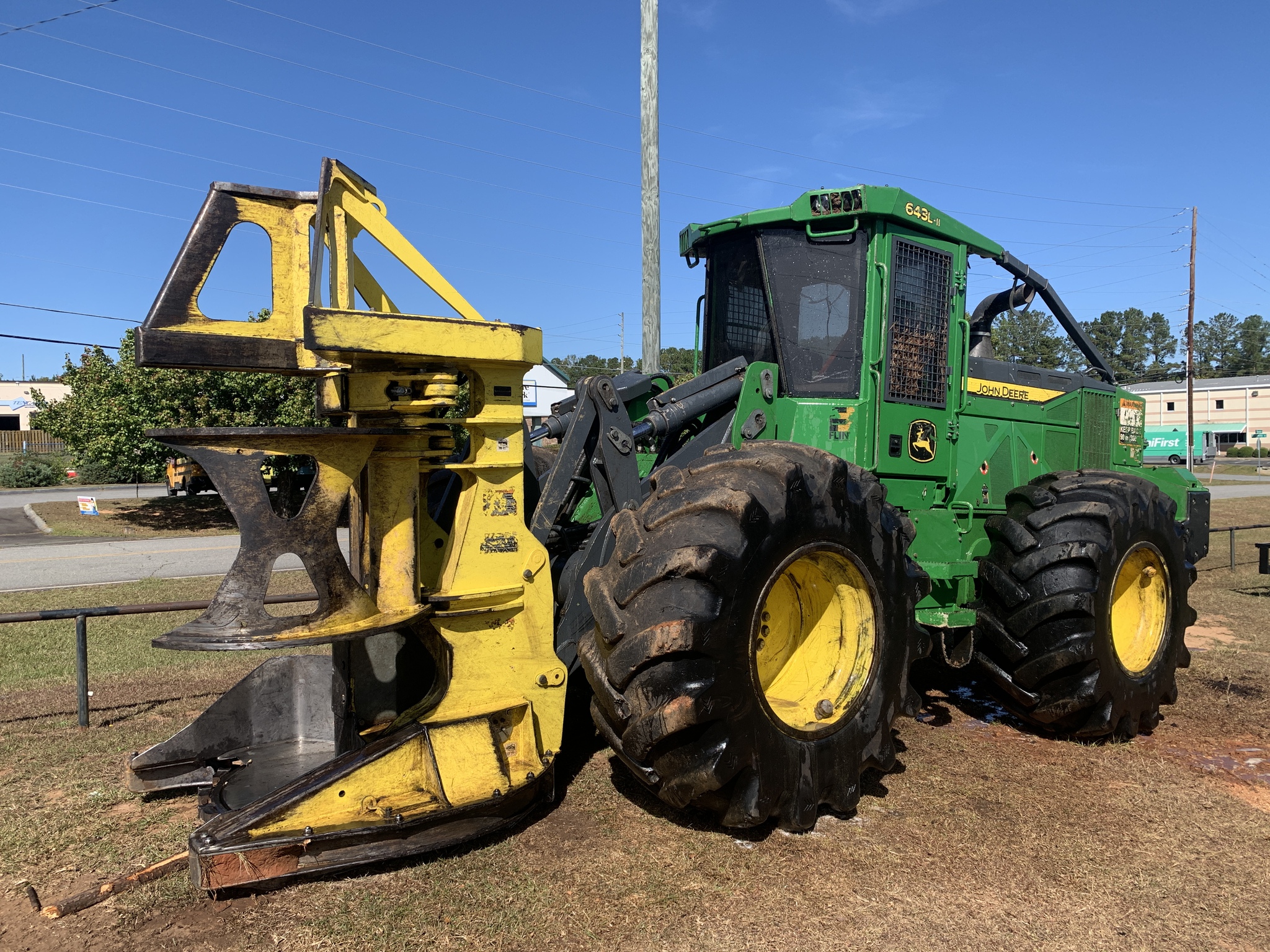2022 John Deere 643L-II Image 1