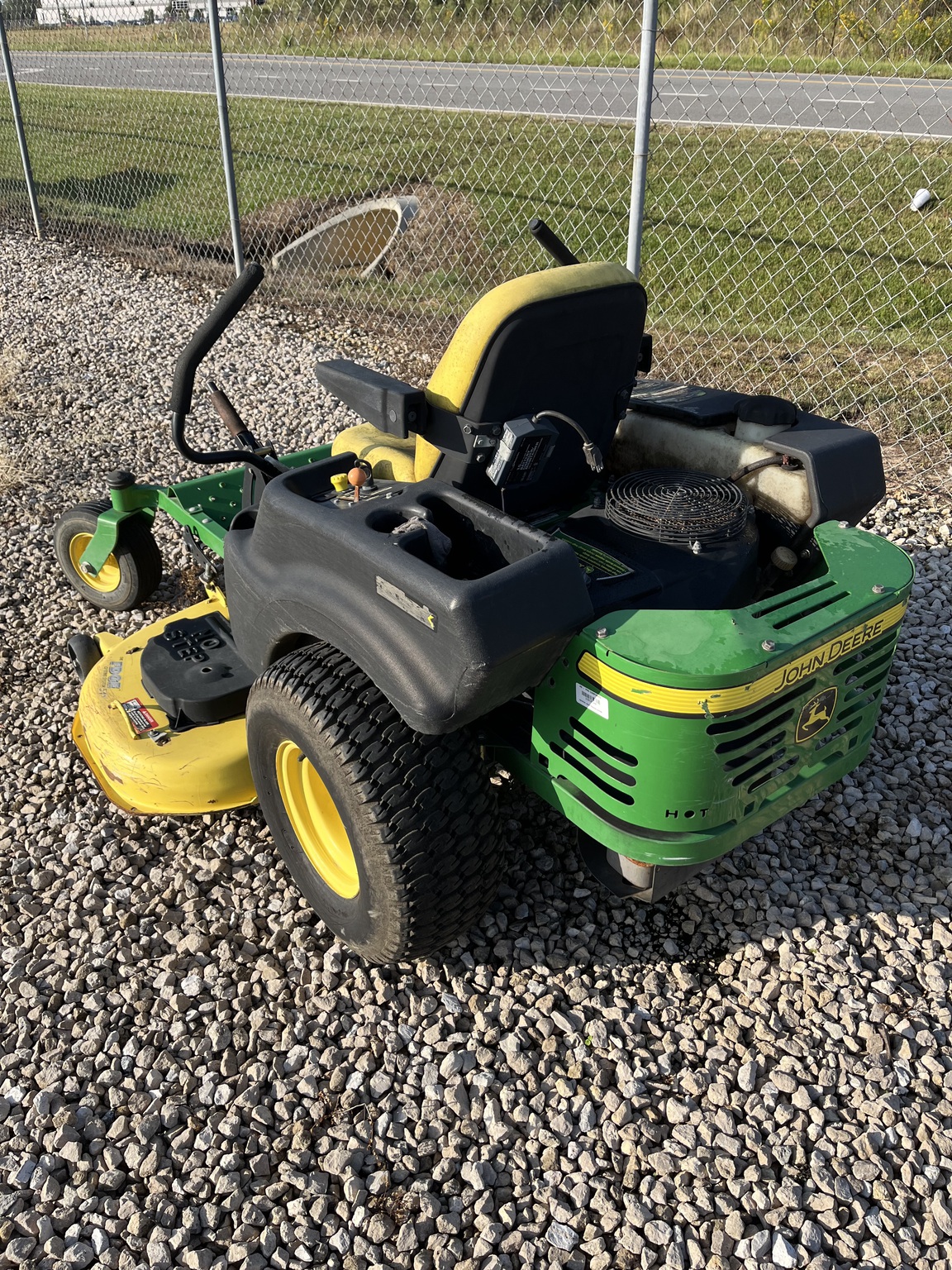 2009 John Deere Z445 Image 1