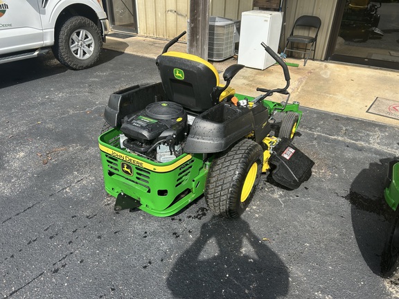2021 John Deere z525e Photo 2