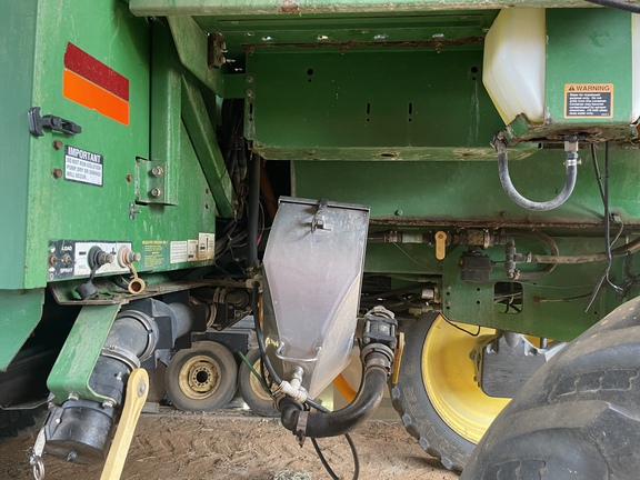 2004 John Deere 4710 Photo 9