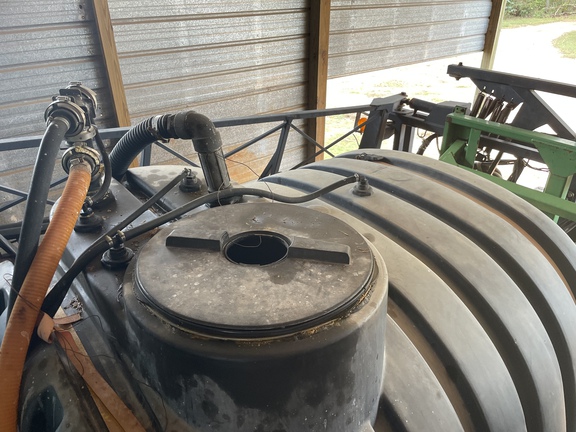 2004 John Deere 4710 Photo 11