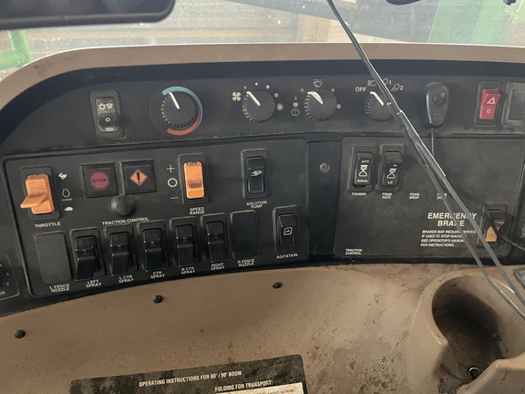 2004 John Deere 4710 Photo 14