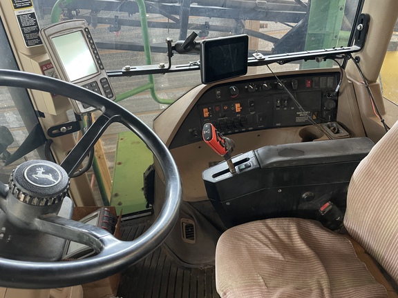 2004 John Deere 4710 Photo 13