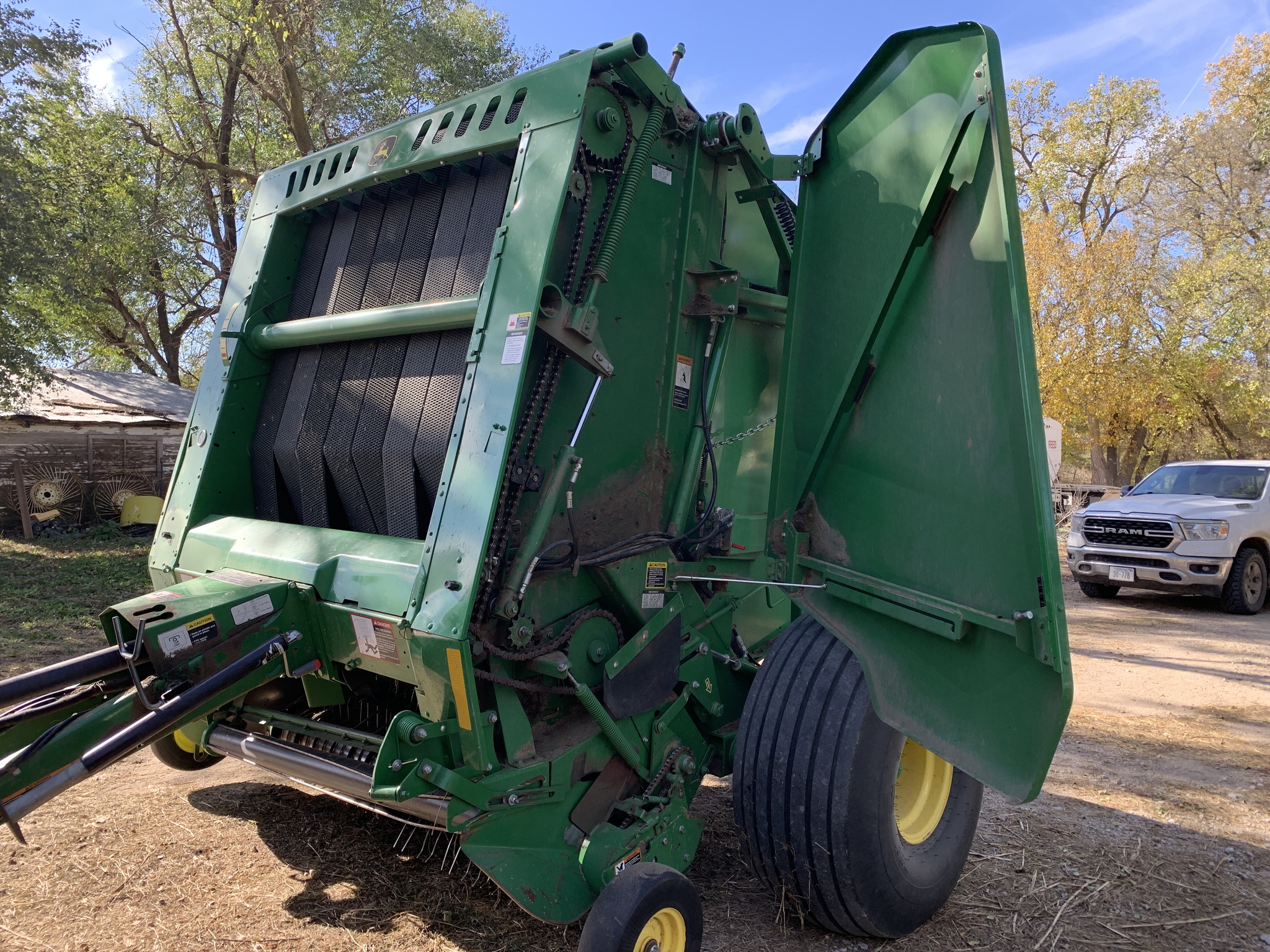 2020 John Deere 560M Image 5