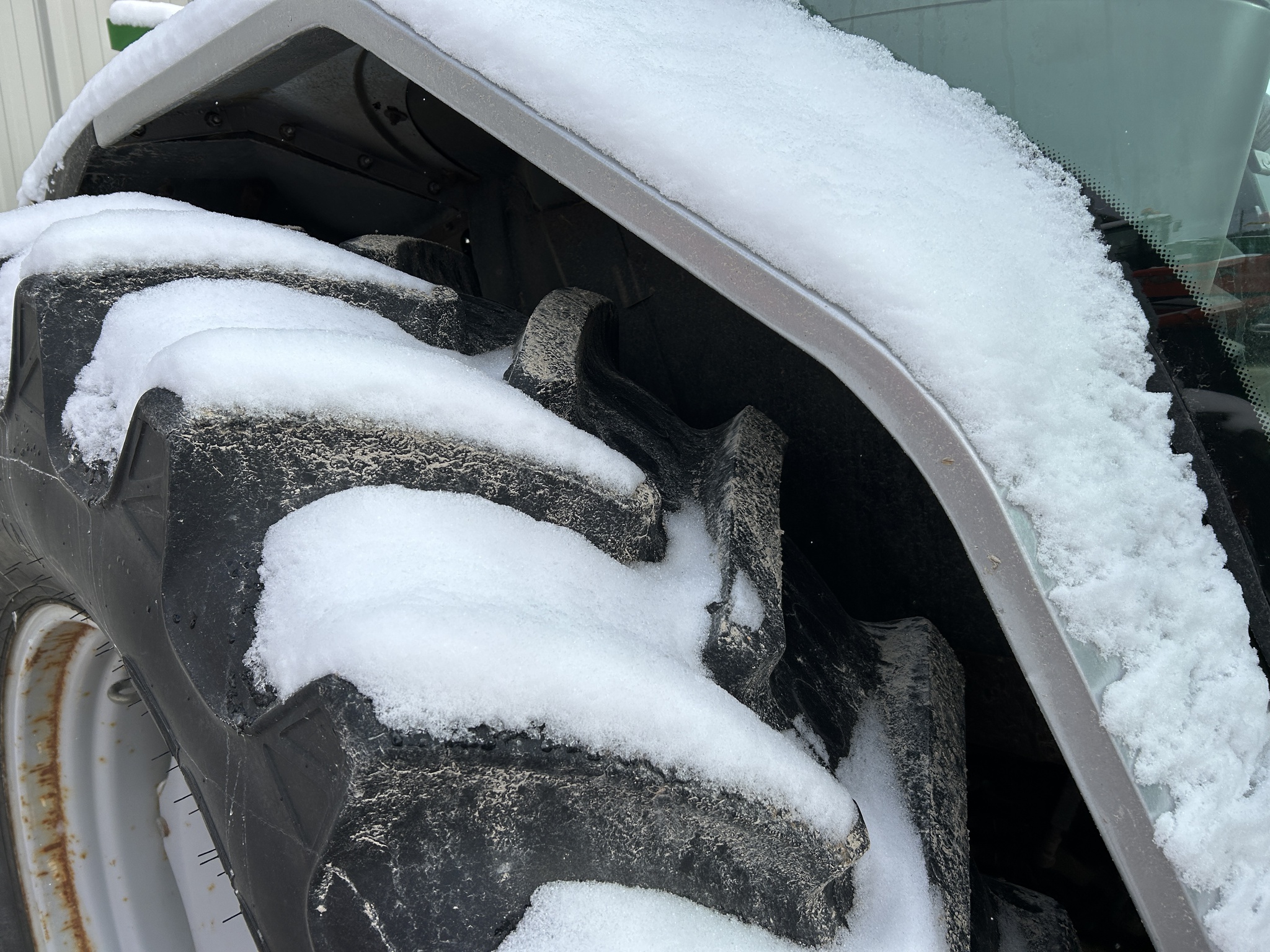 2001 White 6710 Image 7