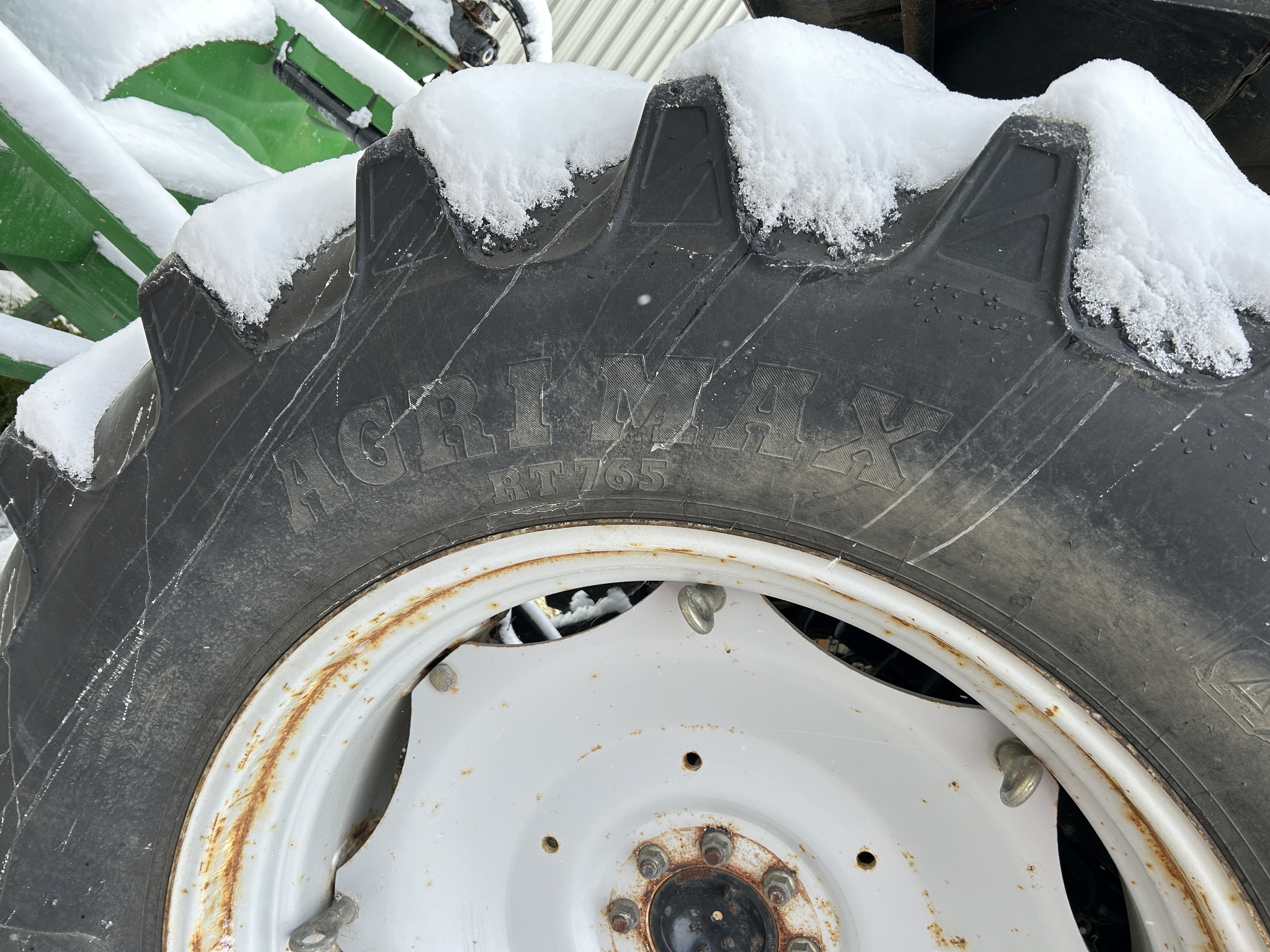 2001 White 6710 Image 8