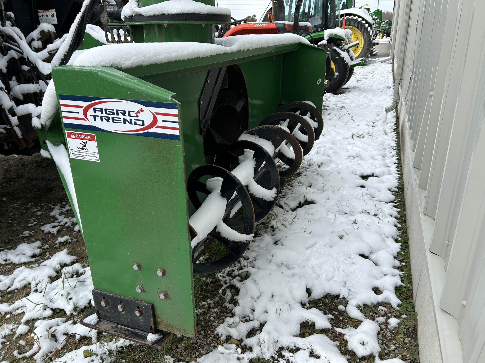 2001 White 6710 Image 23