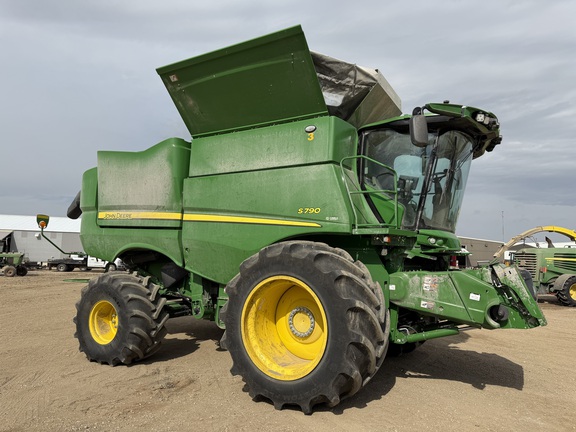  John Deere S790