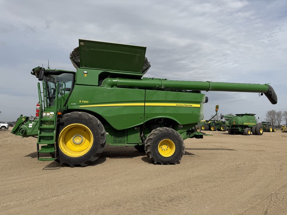 2024 John Deere S790 - Photo6