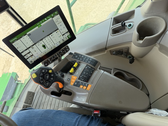 2024 John Deere S790 - Photo42