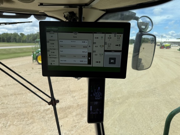 2024 John Deere S790 - Photo43