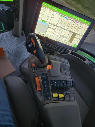 2025 John Deere 7R 350 - Photo15