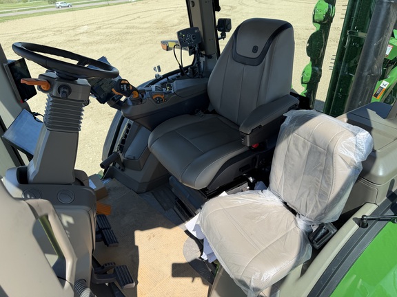 2025 John Deere 7R 350 - Photo33