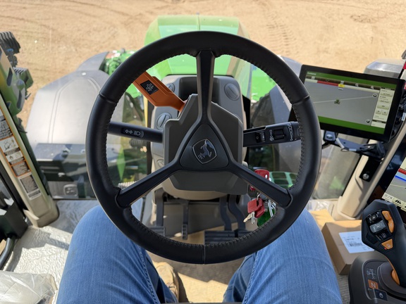 2025 John Deere 7R 350 - Photo34