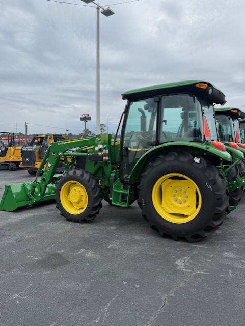 2025 John Deere 5067E Image 3