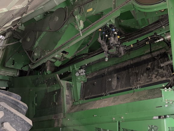 Used 2012 John Deere S670 Combines at Koenig Equipment in Anna, OH - Photo7