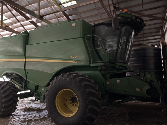 Used 2012 John Deere S670 Combines at Koenig Equipment in Anna, OH - Photo2