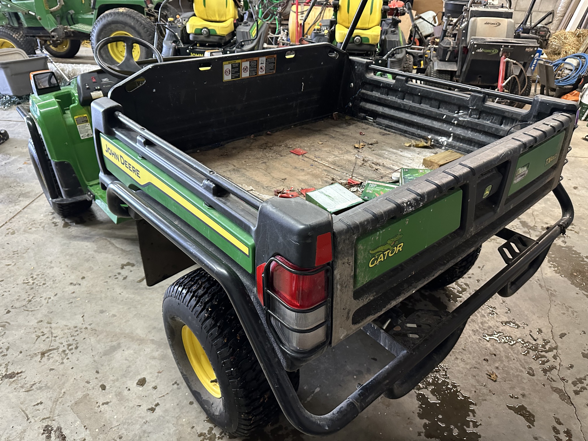 2025 John Deere TX Image 3