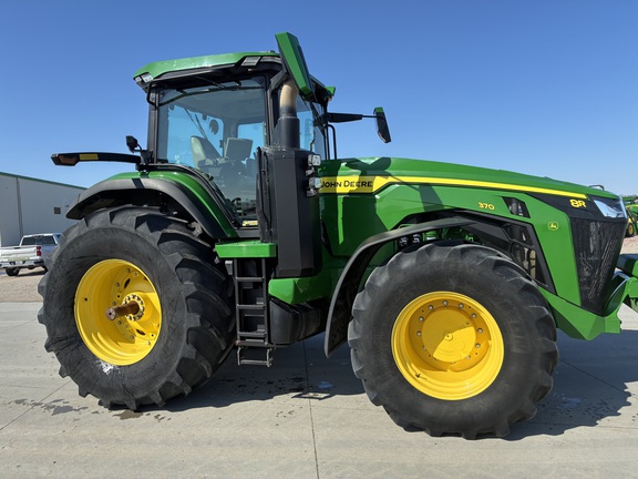 2023 John Deere 8R 370 (4th thumbnail)