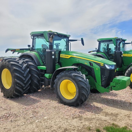 2023 John Deere 8R 370 Used Equipment
