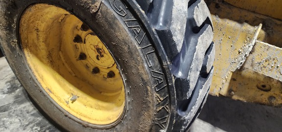 Photo of 2001 New Holland LS160