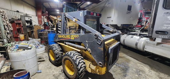 Photo of 2001 New Holland LS160