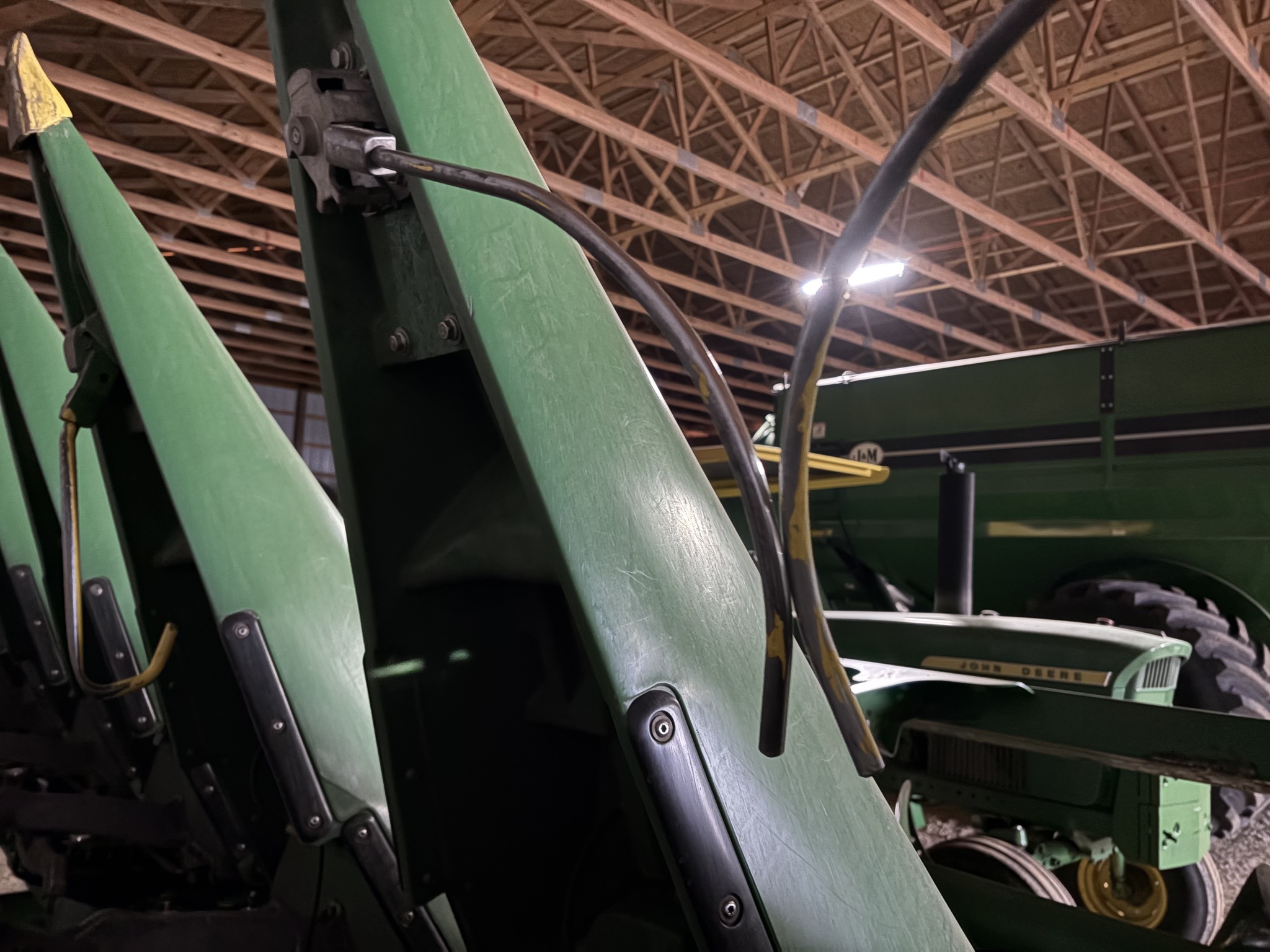 2011 John Deere 612C Image 12