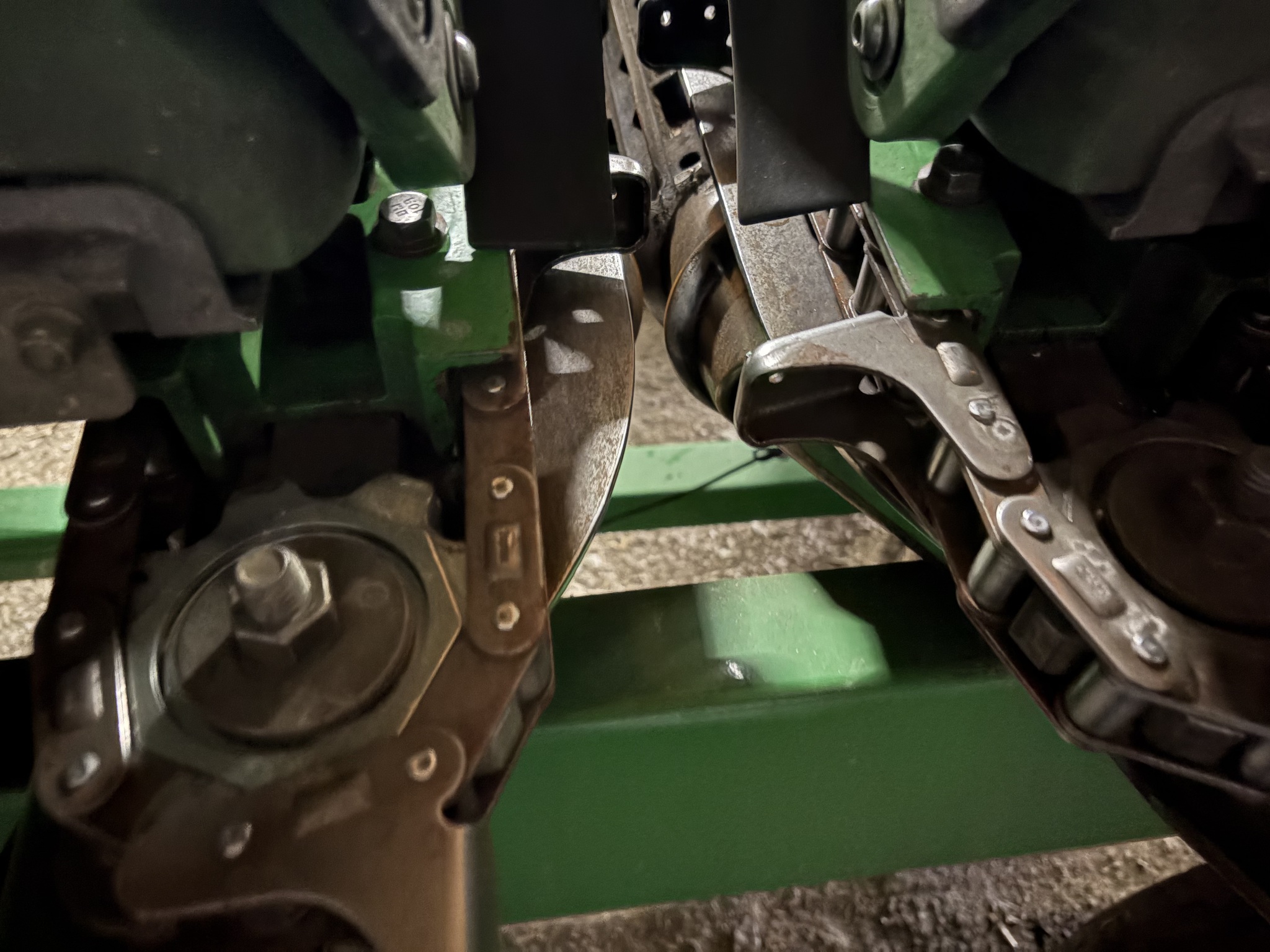 2011 John Deere 612C Image 4