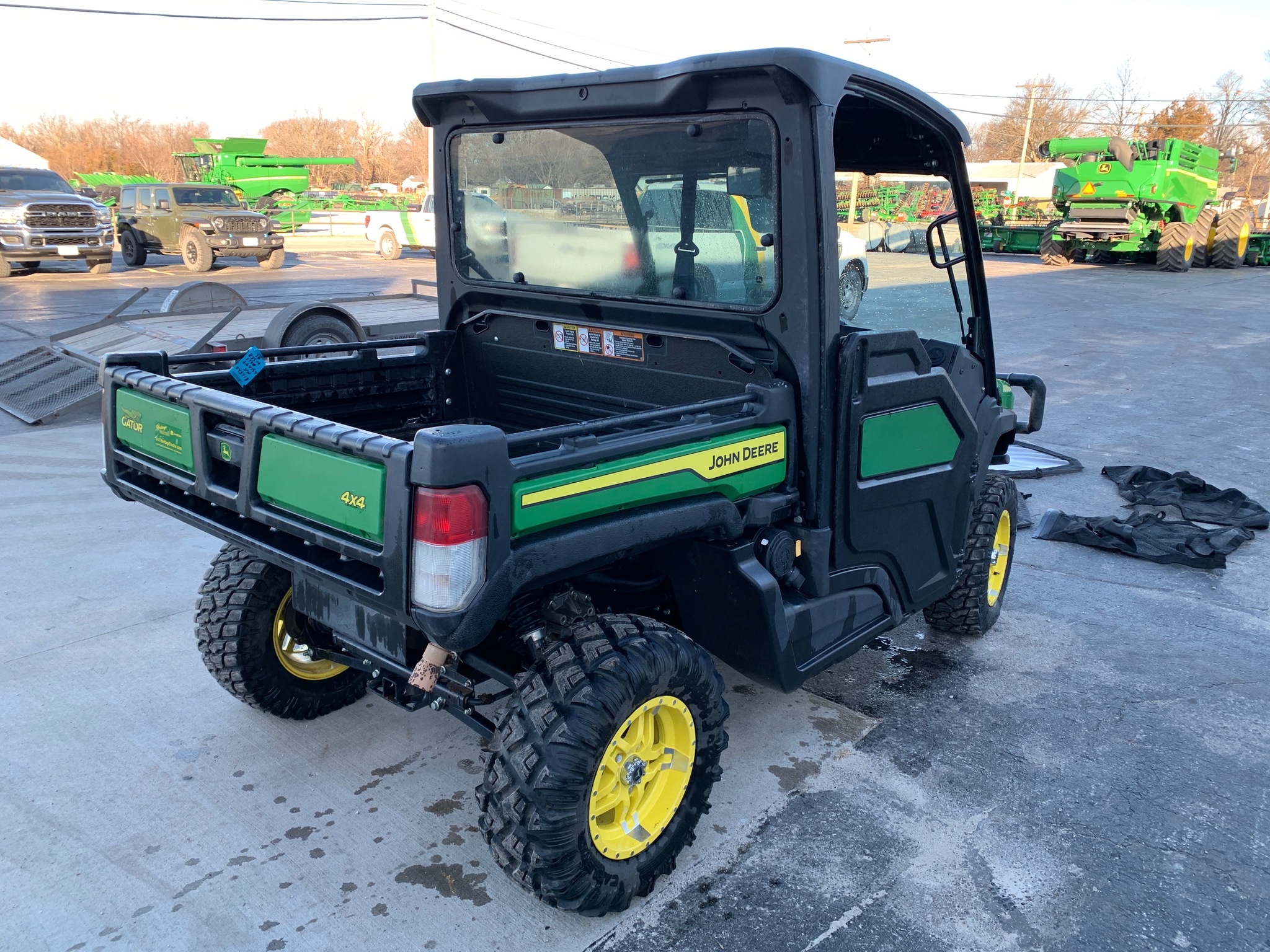  2021 John Deere XUV 835M at Heritage Tractor in Lamar, MO