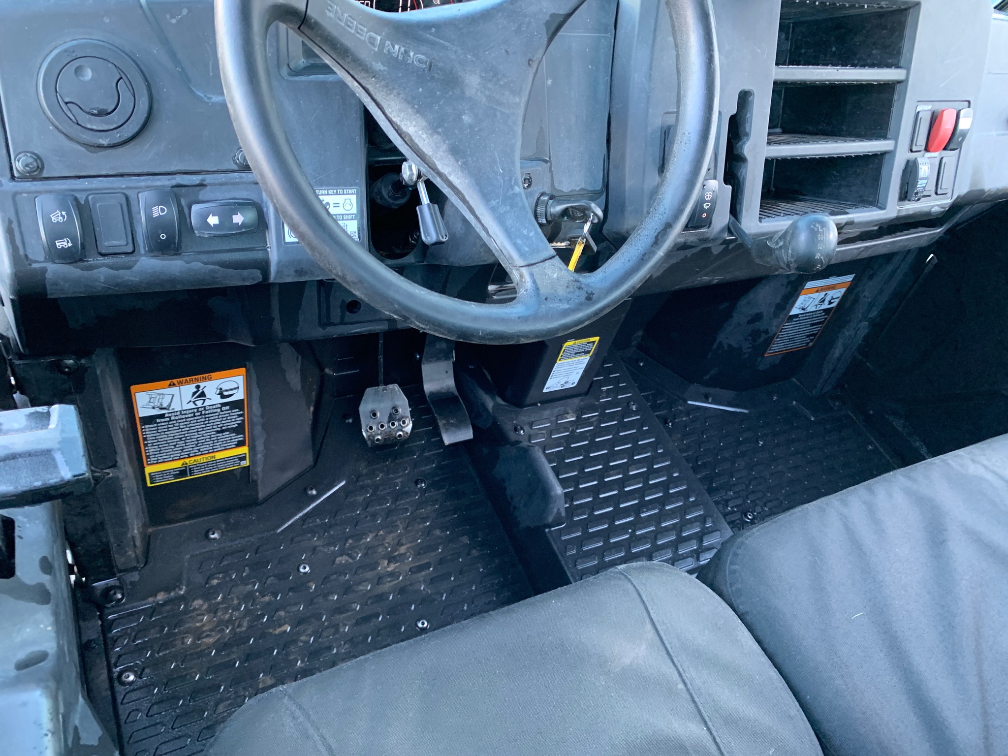  2021 John Deere XUV 835M at Heritage Tractor in Lamar, MO