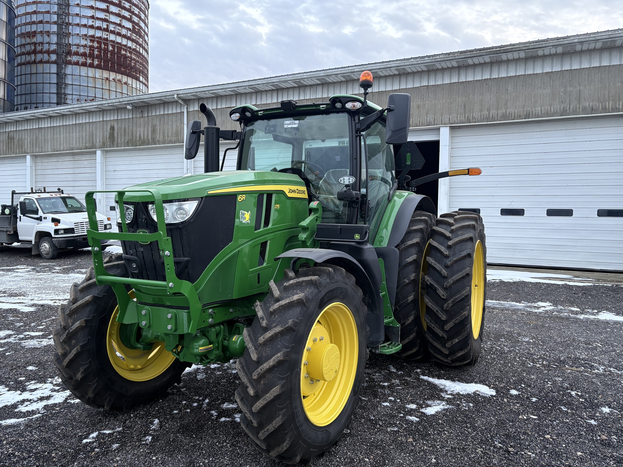 2023 John Deere 6R 175 Image 1