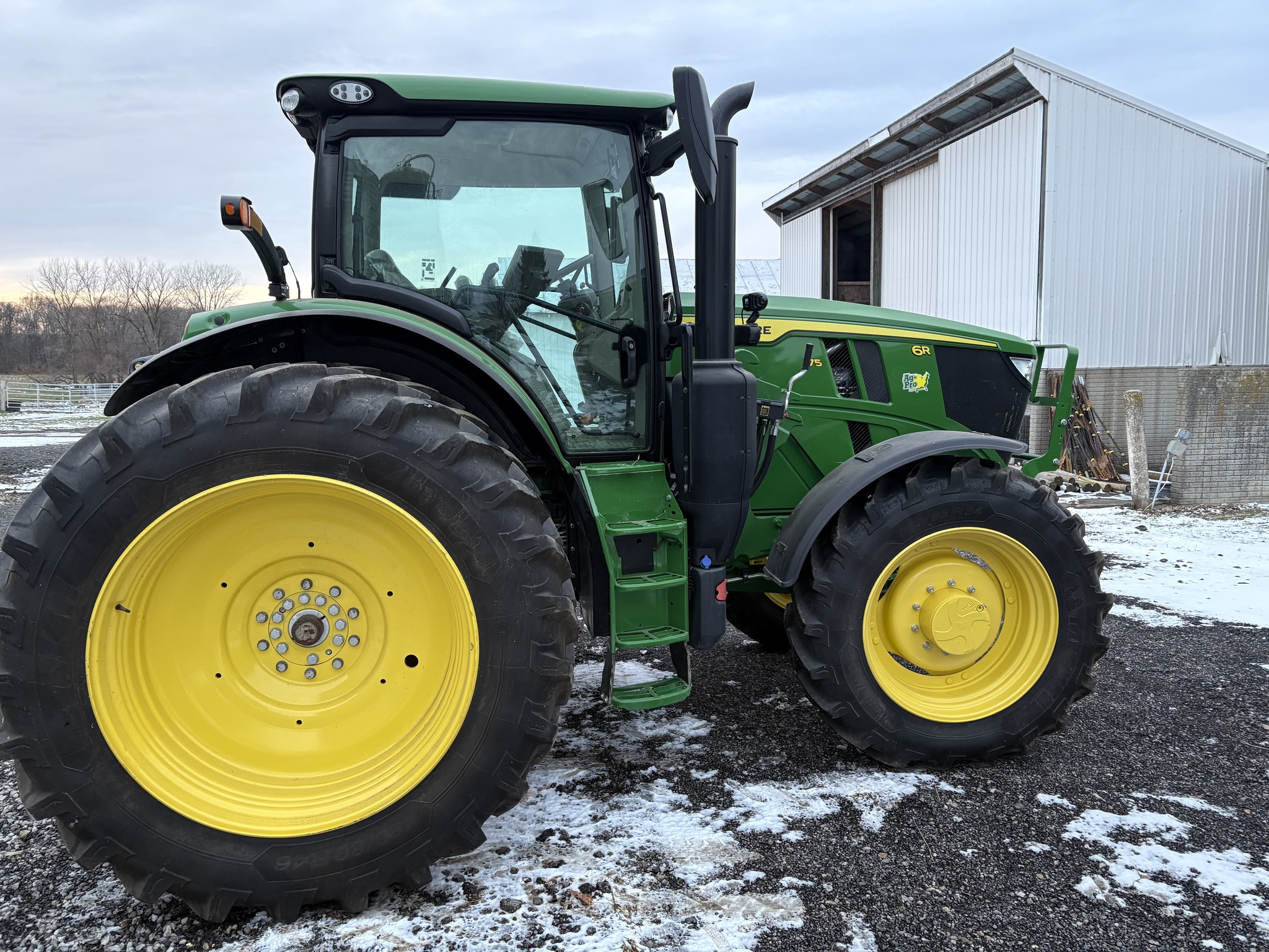 2023 John Deere 6R 175 Image 3