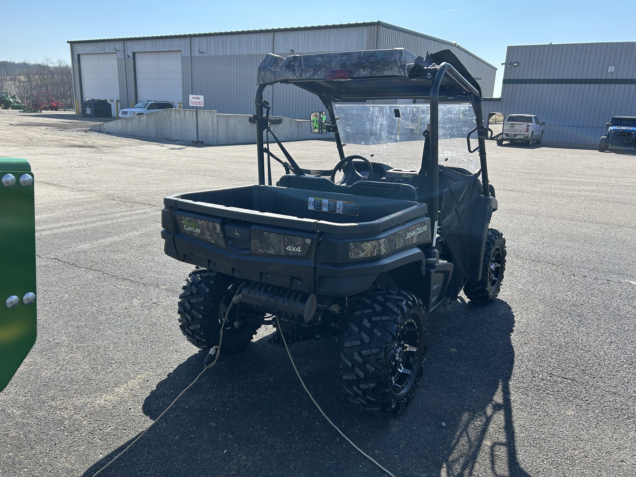 2021 John Deere XUV 590M Image 4