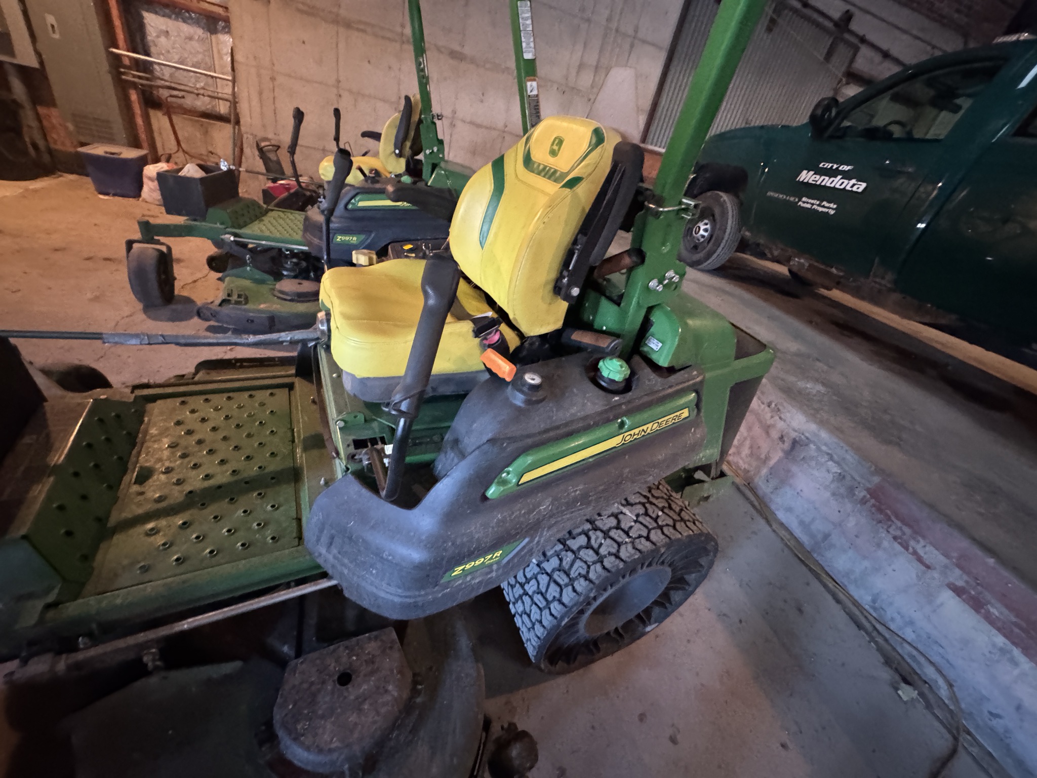  2024 John Deere Z997R at Heritage Tractor in Mendota, IL