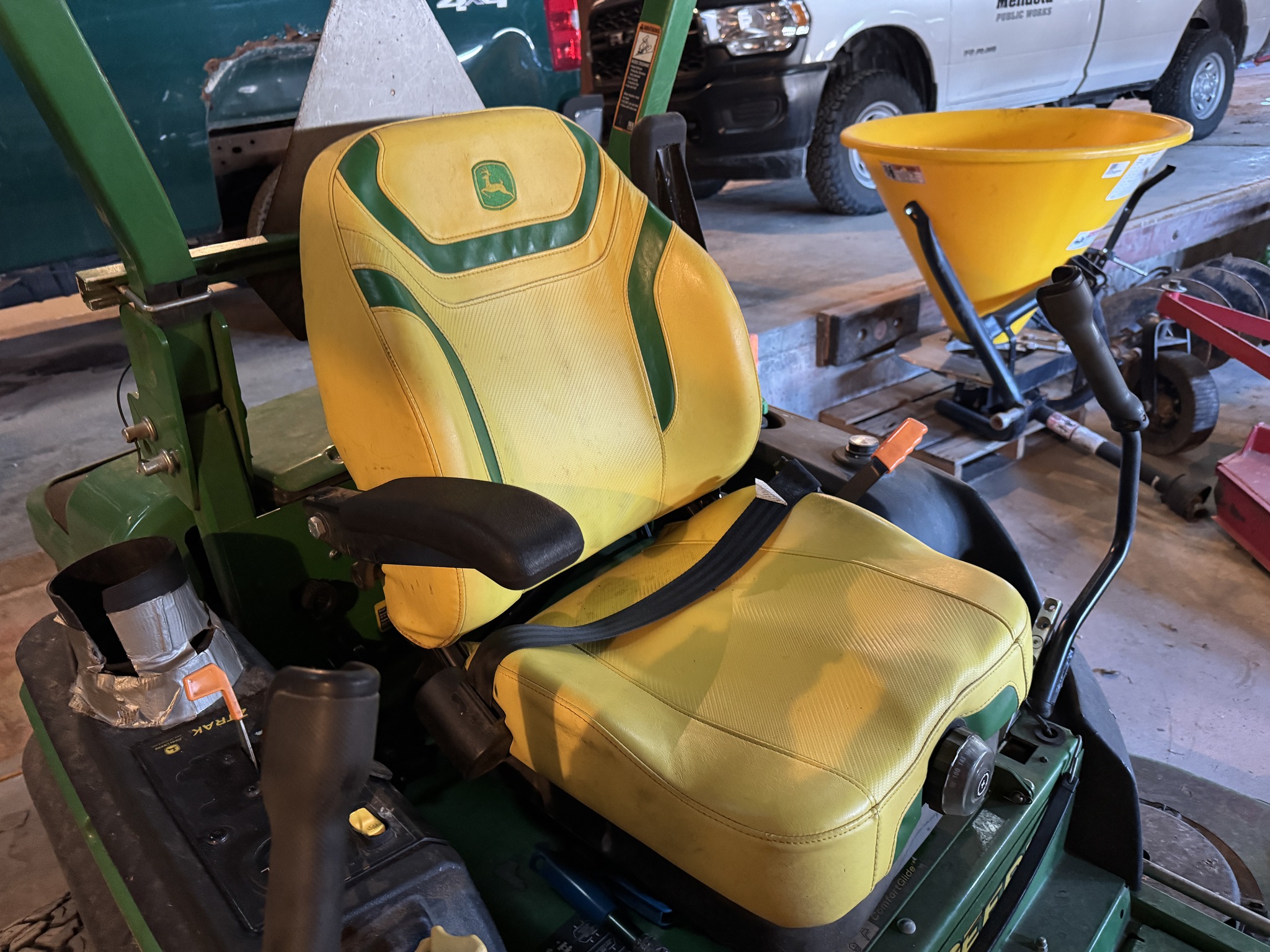  2024 John Deere Z997R at Heritage Tractor in Mendota, IL