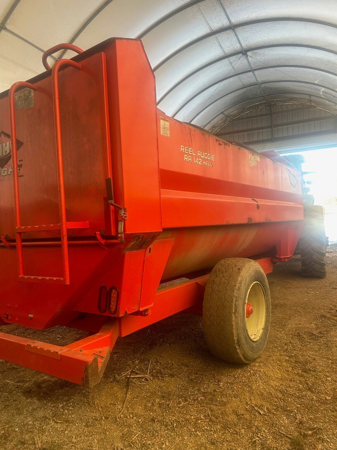 2015 Kuhn RA142 Image 2