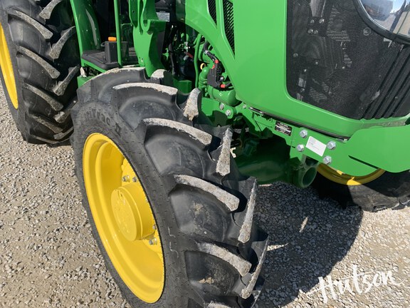 Photo of 2025 John Deere 5060E