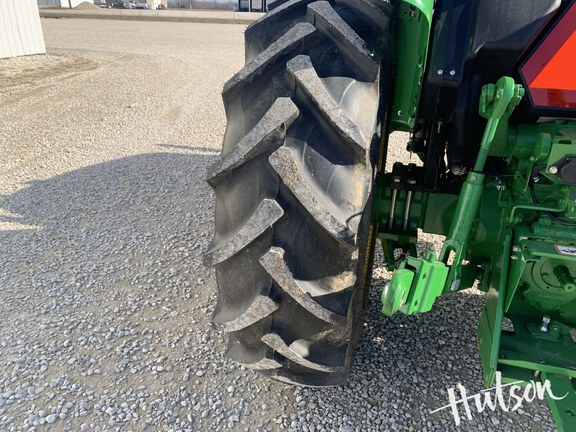 Photo of 2025 John Deere 5060E