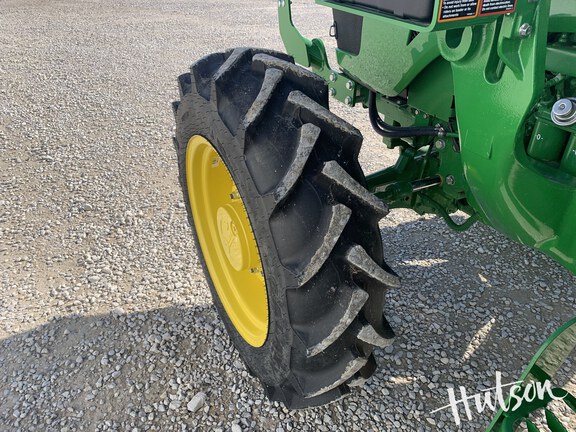 Photo of 2025 John Deere 5060E