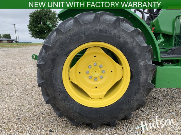 Photo of 2025 John Deere 5060E